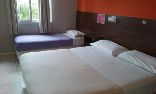 Hotel Queguay – Colón, FL