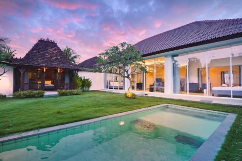 5BR in Seminyak Central Big yard