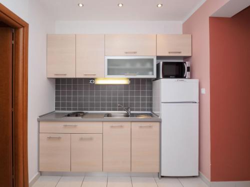 Apartment with Garden View image 5