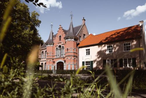 . Kasteel Steenenburg