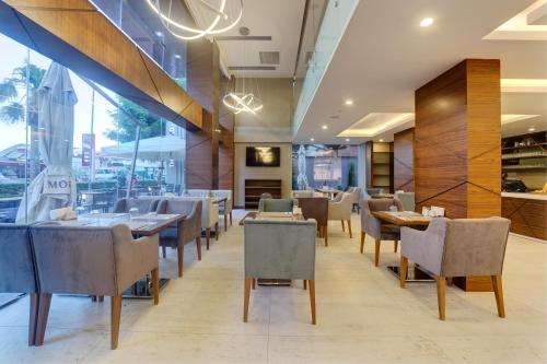 Фойє, The Menord Hotel Spa & Wellness in Мерсін