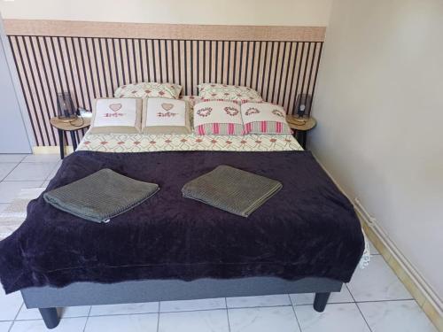 2 double beds, 3 twin beds