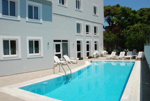  Cosmos Apartments in Ialyssos
