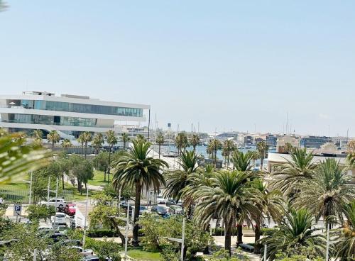 Charming duplex penthouse in Las Arenas beach