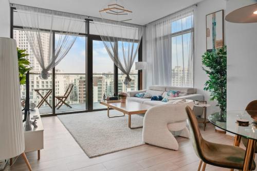 Palace Residence Chic 2BR Creek Beach View, Dubaj