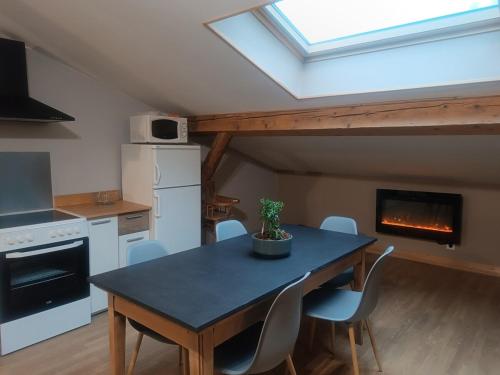 Les Etoiles de Bevy Gîte Lynx sauna privatif (Les Etoiles de Bevy Gite Lynx sauna privatif) in Septmoncel