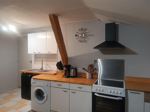 Les Etoiles de Bevy Gîte Lynx sauna privatif (Les Etoiles de Bevy Gite Lynx sauna privatif) in Septmoncel