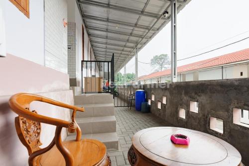 Facilities, Wisma Radya Syariah RedPartner near RSU dr, Iqbali Taufan