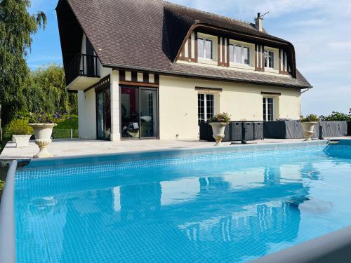 Gîte normand climatisé avec piscine privée gîte à louer Condé-sur-Seulles