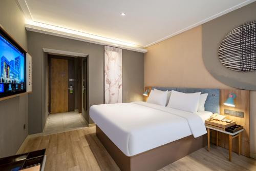 room detail thumbnail 1
