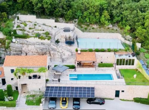 Villa Falcon Rook - image 7