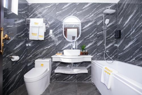 Monaco Hotel Danang - image 3