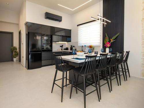 PanStel - Villa Solene with private pool in Theriso