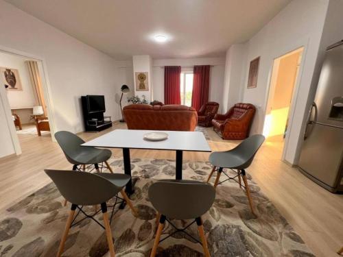 Kino Apartment, Tirana (photo 8)