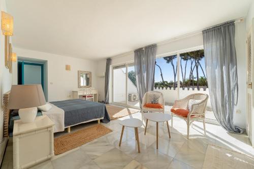 Casa el Sur Beachside in Marbella in เอล ปาไรโซ
