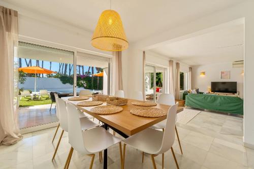 Casa el Sur Beachside in Marbella in เอล ปาไรโซ