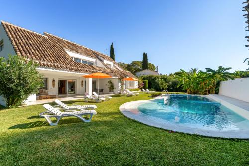 Casa el Sur Beachside in Marbella in เอล ปาไรโซ