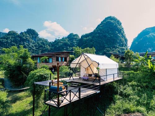 Michi Camp Hữu Liên