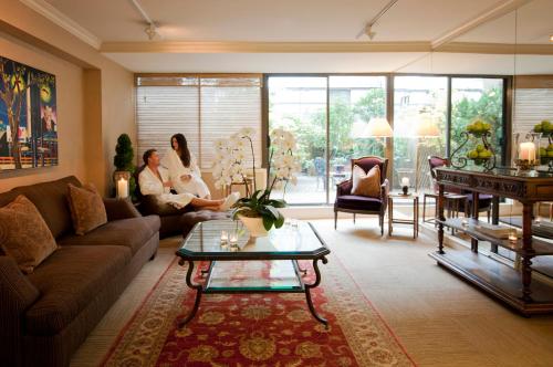 Gyógyfürdő, Wedgewood Hotel and Spa near Vancouver Lookout