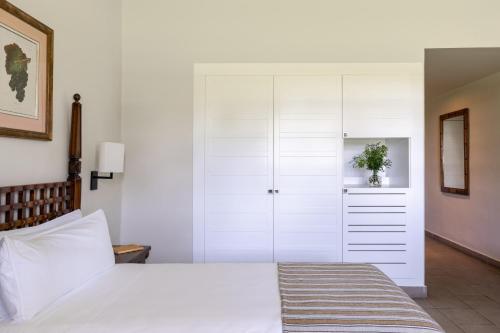 2 twin beds