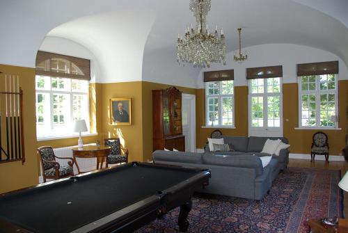 บริการและสิ่งอำนวยความสะดวก, Risinge Herregård (Risinge Herregard) in ไนบวร์ก