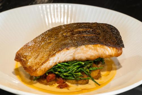 Da Vinci's Hotel - image 22