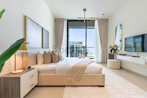 Near Gadaf Community Park, Few Minutes Walk to Circle Mall, Short Drive to Dubai Miracle Garden and Butterfly Garden - Binghatti Amber, JVC by Deluxe Holiday Homes, Dubai (foto 6)