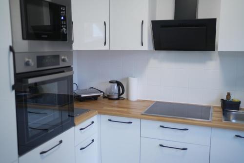 Modernes Apartment in Freudenberg am Main 24h Check-in Terrasse mit Blick ins Grune privater Parkpla in Freudenberg (Baden-Wurttemberg)