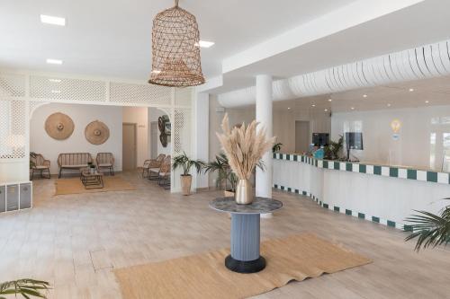 Buitenkant, Beach Club Menorca in Minorca