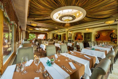 Restaurant, Meses Shiraz Hotel Superior-Adults only in Eger