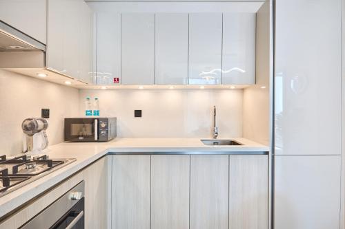 STAY BY LATINEM Luxury 2BR Holiday Home CC 911 Near Burj Khalifa, Dubai (Foto 8)