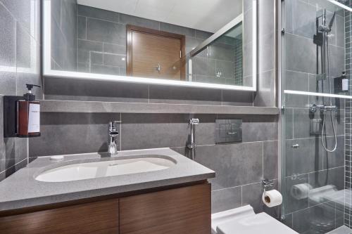 STAY BY LATINEM Luxury 2BR Holiday Home CC 911 Near Burj Khalifa, Dubai (Foto 10)