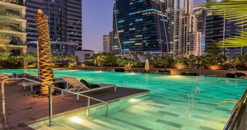 Modern 1BR-City View-Near Metro Station-Business Bay, Dubaj