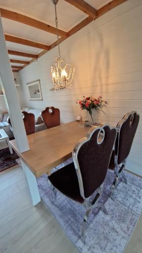 Apartment in peacefull surroundings in Adnavik