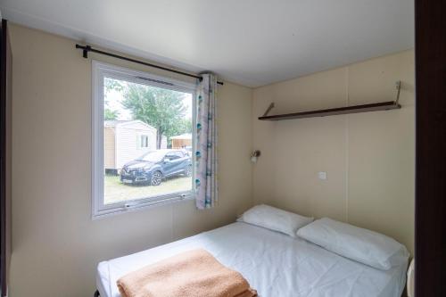 3 bedrooms, 6 beds