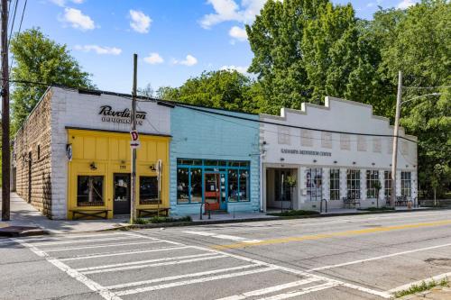 Inman Park Retreat-Walk to Krog Beltline and MARTA - image 4