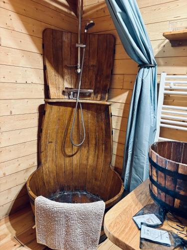 Bathroom, La Cabane a l'Oree des Bornes in Thorens-Glieres