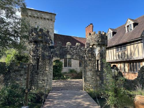 Quirky Castle on a lake in East Sussex in Cross In Hand