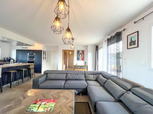 Maison Lévi avec vue mer et à 200m du port gîte à louer Le Becquet