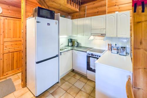 Lomahuoneisto Revontuli 1 in Hyrynsalmi