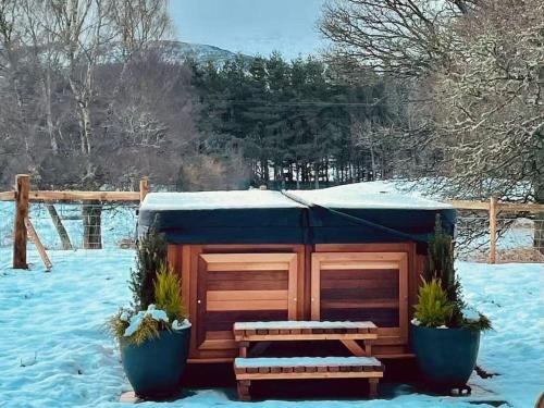A szálláshely kívülről, 2 bed lodge with private hot tub in Aviemore in Auchenbowie