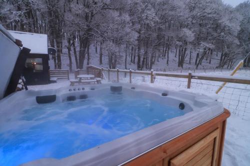 A szálláshely kívülről, 2 bed lodge with private hot tub in Aviemore in Auchenbowie