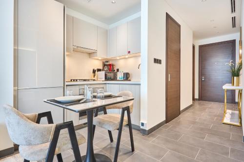 STAY BY LATINEM Luxury 1BR Holiday Home CB 3113 Near Burj Khalifa, Dubai (foto 6)