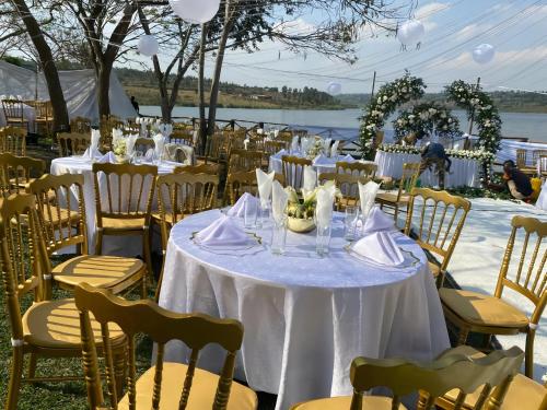 Muhazi Flowers Beach & Resorts in Est