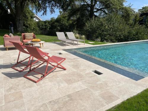 景觀, 'Le Petit Clos Suites'- Charming Getaway on Leman Lake in 尼永