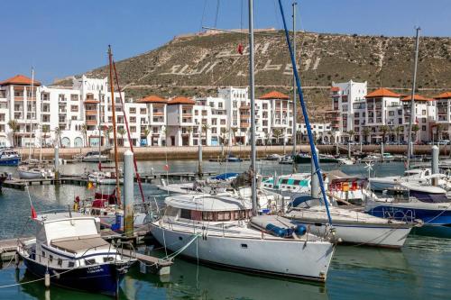 Spacious flat with 2 bederons in marina agadir T22307GF, Агадир (фото 7)