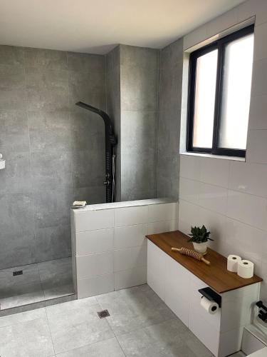 Entire 2-Bedroom Apartment Home away from home - image 5