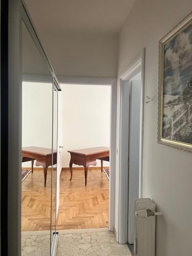 In the heart of the historic center in สกีโอ