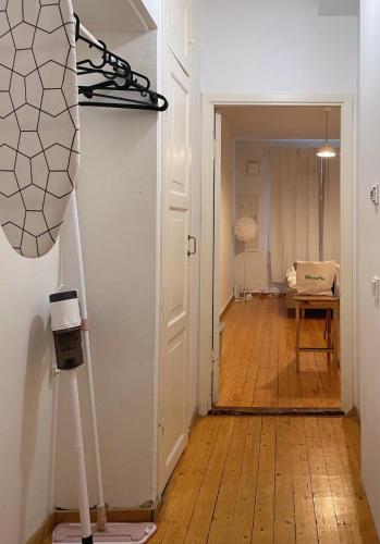 Monthly Deal - Punavuori 25sqm Studio 24h Self Check-in near Skiffer Liuskaluoto