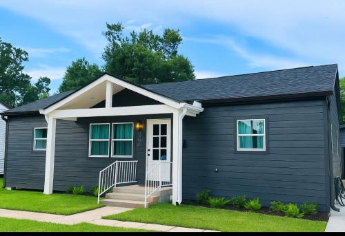 Southwest x Southeast 3BR 2BA in Nederland (Texas)